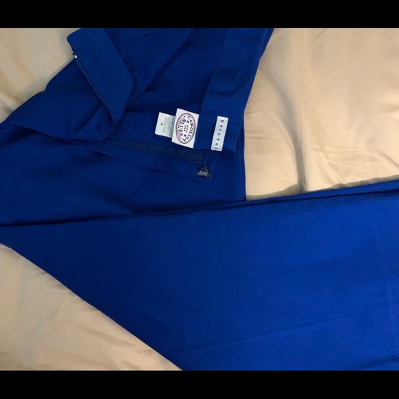 Pair of Royal Blue Capri Pants. - Picture 6 of 7